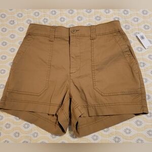 High-Waisted OGC Chino Shorts -- 3.5-inch inseam Size Medium- NWT